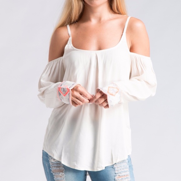 Trindy Clozet Boutique Tops - Charming Charlotte Embroidered Top